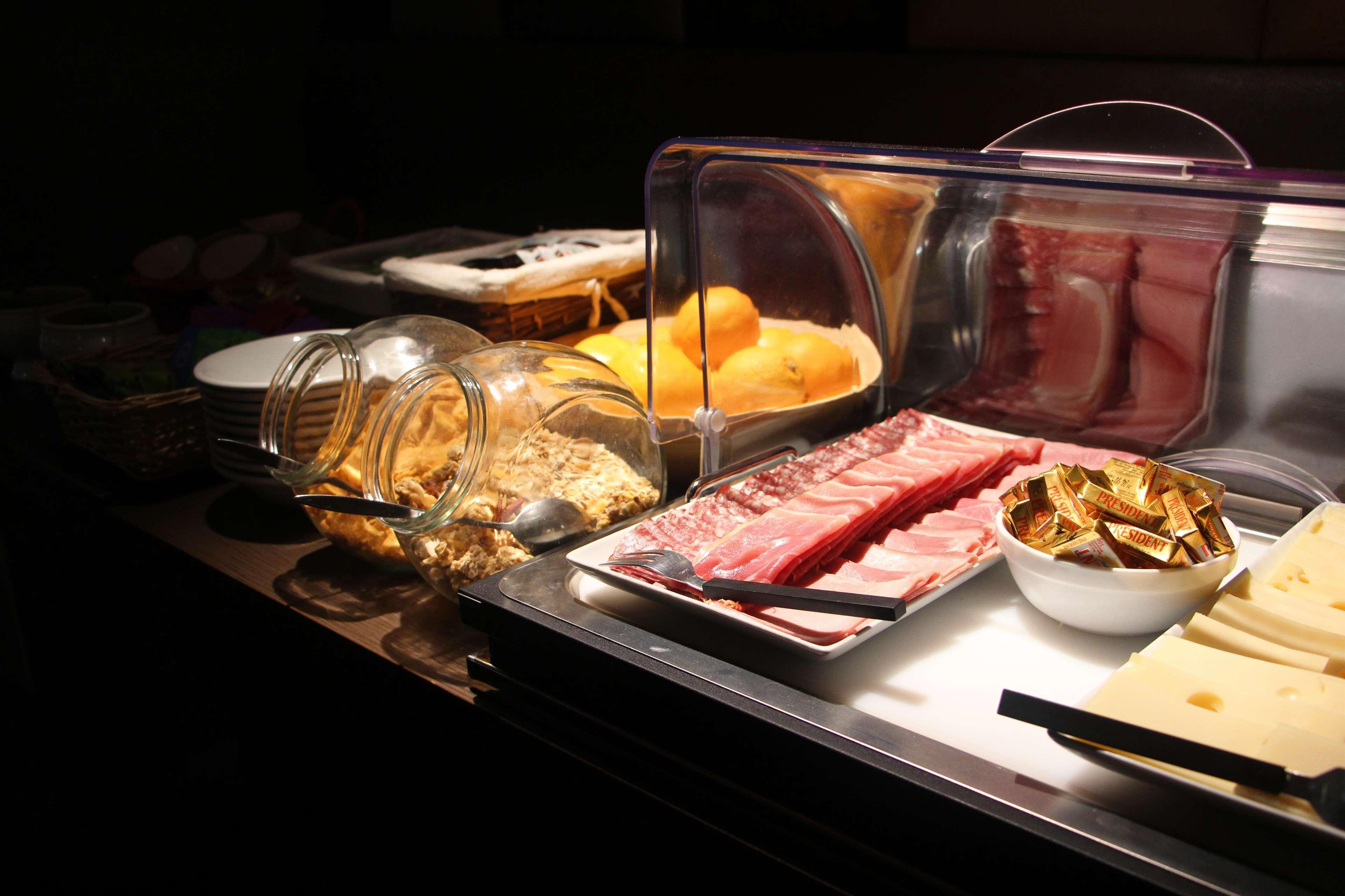 Kyriad Restaurant Centre Hotel Vichy